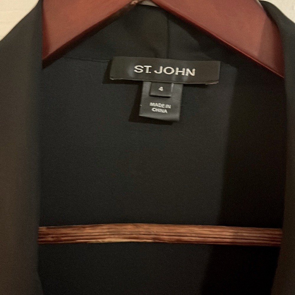 ST. John Pusy-Bow Blouse, Size  4